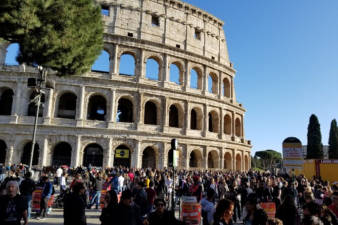 Colosseum With ARENA FLOOR and Ancient City - Guided Tour - Exploring the Colosseum