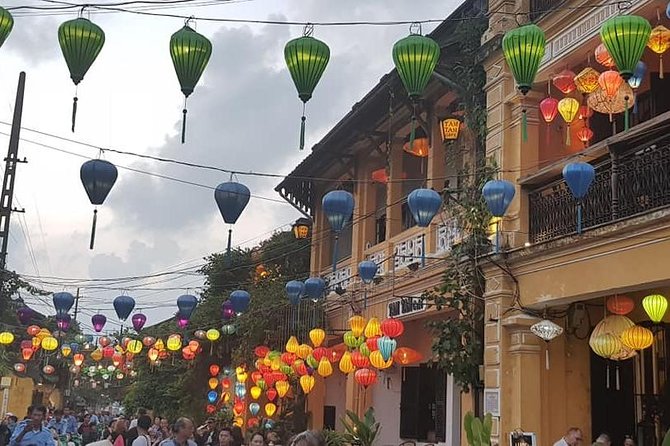 Colourful Evening Hoi An, Walking Tour, Boat Ride With Lanterns, Night Market - Indulging in Local Culinary Delights