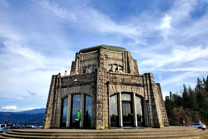 Columbia Gorge Waterfalls and Mt. Hood Tour - Full Day - What to Bring and Wear