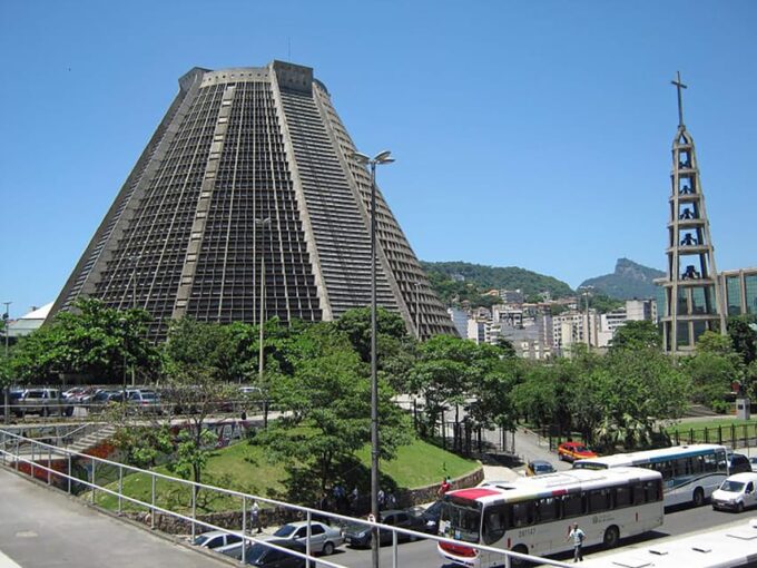 Combo 2 Tours: Arraial + Corcovado and Express City Tour - Enjoying Lunch and Sightseeing
