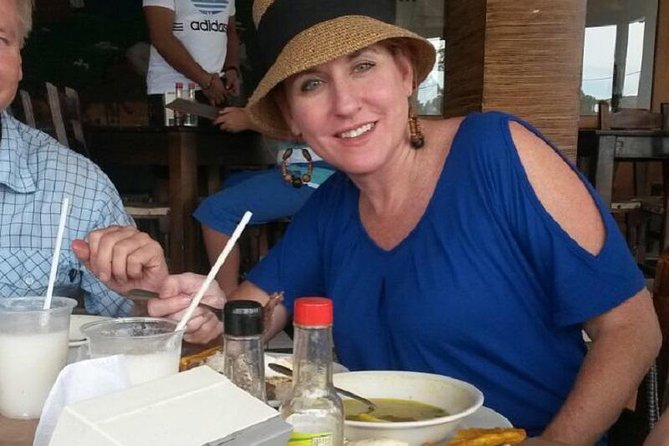 Combo Tour: Christmas Lights and Medellin City Tour Including Traditional Food - Pickup and Accessibility