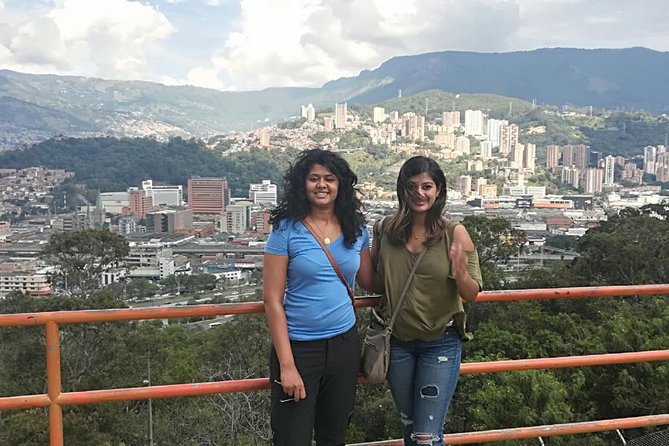 Combo Tour: City Tour Plus Fernando Botero Plaza and Traditional Lunch - Accessibility and Participation