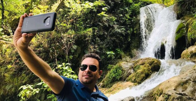Combo: Waterfalls and Groutes With Transfers and Tickets - Breathtaking Waterfall Views