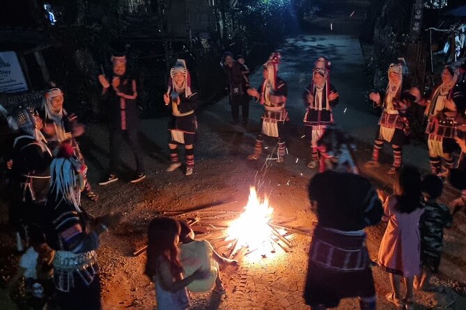 Come to Akha Village See Cooking Eatting and Dancing With Akha People - Explore Akha Village Traditions