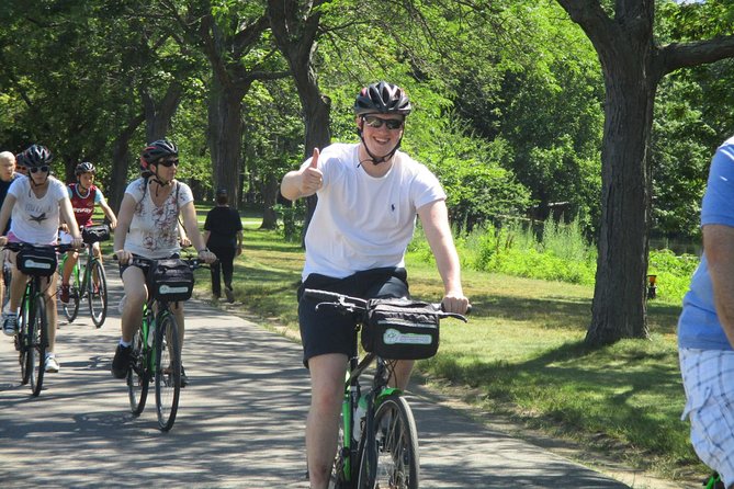 Comfort Hybrid Boston City Bike Rental - Weatherproof Bike Tours