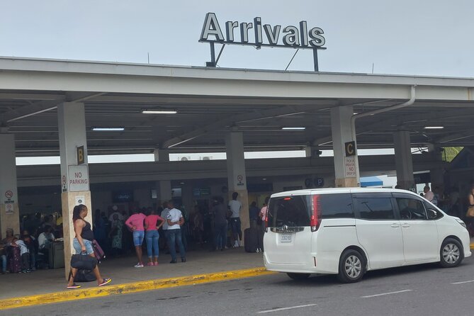 Comfortable Montego Bay Airport to Negril Resorts Transfer 1 Way - About Your Stay