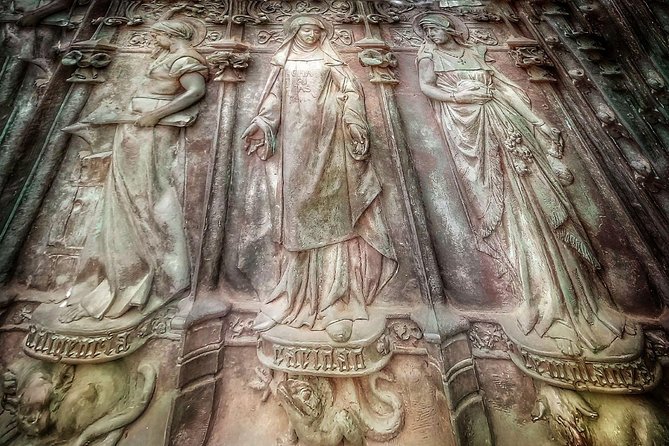 Comillas, Modernism & Gaudí - Tour Group Size