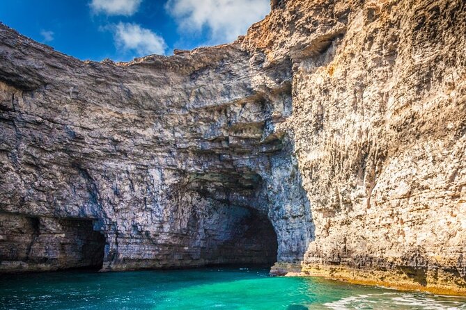 Comino Highlights, Blue/Crystal Lagoon & Caves Private Boat Trip - Accessibility Information