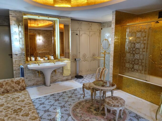 Communism History With Execution Place of Nicolae Ceausescu - Ceausescu Mansion Exploration