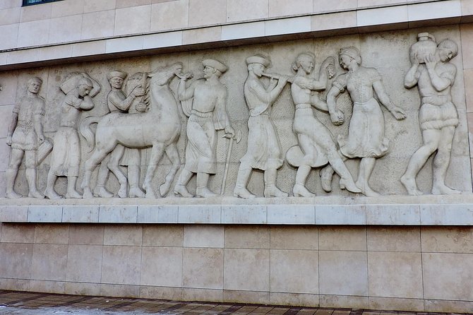 Communism in Hungary With a Historian - Immersive Communist Tour Experience