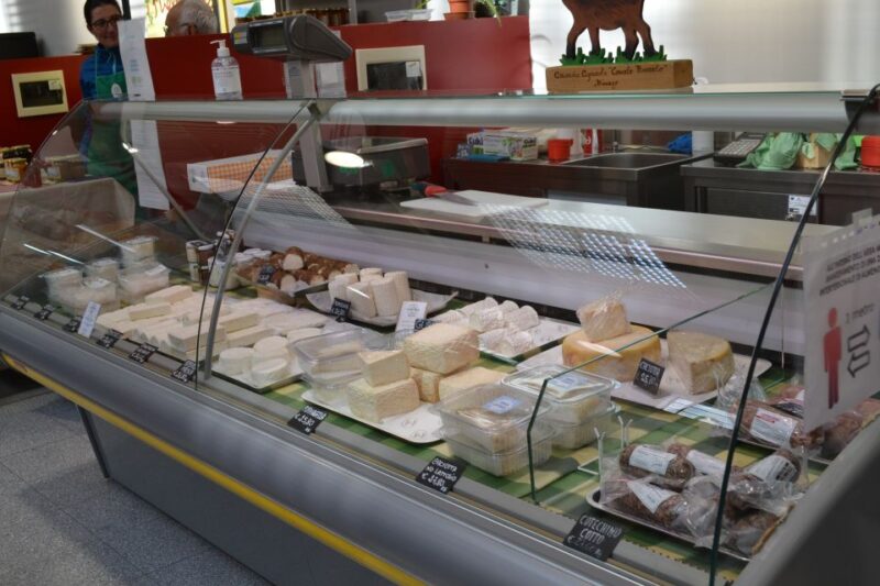 Como Food Tour and the Farmers Market - Savoring the Tastings