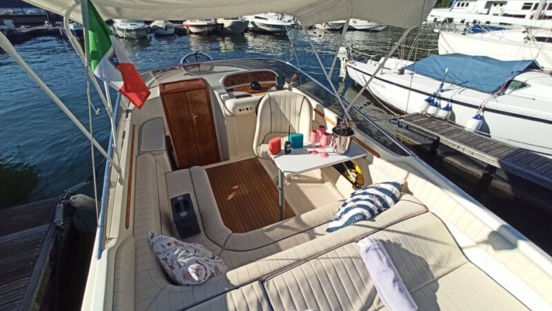 Como Lake Luxury Private Boat 1 Hour Tour. - Experience Highlights