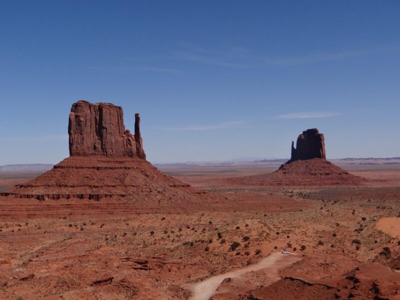 Complete 2.5 Hour Tour of Monument Valley (2 Person Minimum) - Key Points