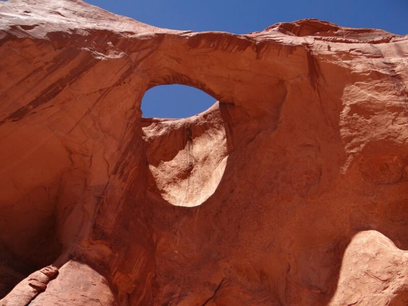 Complete 2.5 Hour Tour of Monument Valley (2 Person Minimum) - Minimum Participants and Language