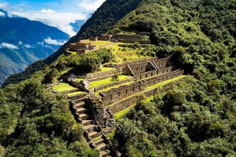 Complete Choquequirao and Machu Picchu Adventure for 6 Days - Included Services and Amenities