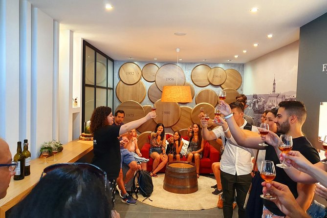 Complete Douro Valley Wine Tour With Lunch, Wine Tastings and River Cruise - Experiencing the Rabelo Cruise