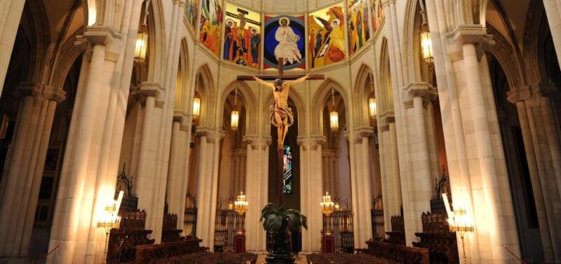Complete Madrid: Hapsburgs, Palace and Almudena Cathedral - Exploring Hapsburg Madrid