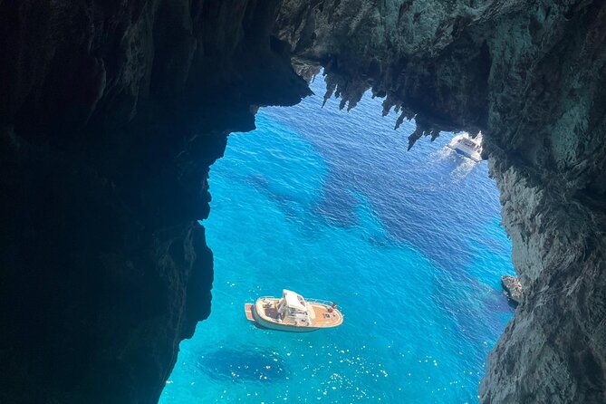 Complete Private Guided Three-Hour Tour on the Capri Coast - Local Skipper