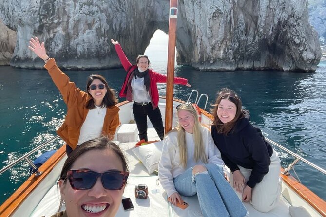 Complete Private Guided Two Hour Tour of the Coast of Capri - Meeting and Pickup