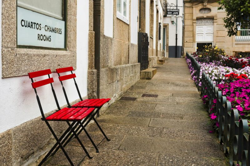 Complete Tour of Santiago + Cathedral, Museum and Portico De La Gloria - Itinerary Highlights