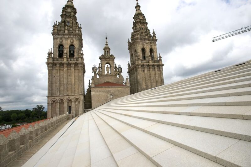 Complete Tour of the Cathedral of Santiago: Pórtico Da Gloria and Museum - Taking in the Spiritual Heart of Santiago