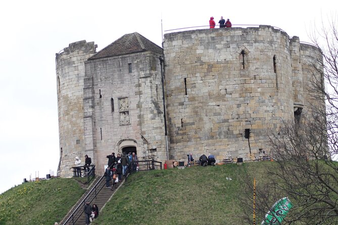 Complete Tour of York - Tour Accessibility Information