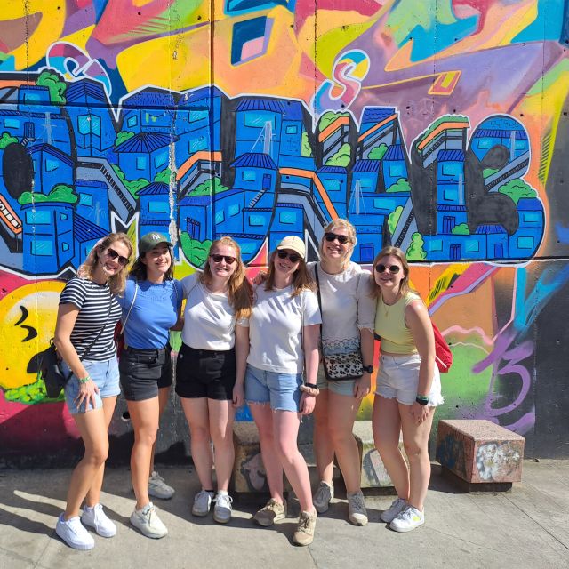 Comuna 13 & Aurora Cable Car Tour - Tour Details
