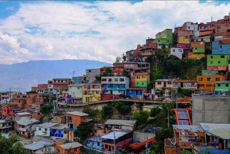 Comuna 13, Fruit & Street Food Tour - Inclusions and Exclusions