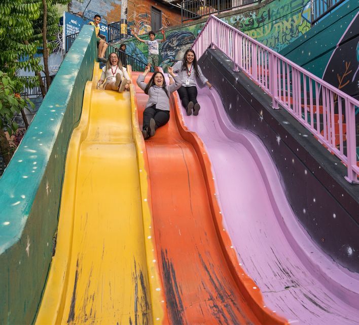 Comuna 13: Graffiti Tour With Tasting, Live Show, & Gallery - Transportation & Amenities