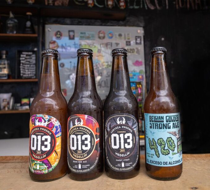 Comuna 13: Graffiti Tour With Tasting, Live Show, & Gallery - Visit to Art Gallery, Neon House, and Coffee Museum