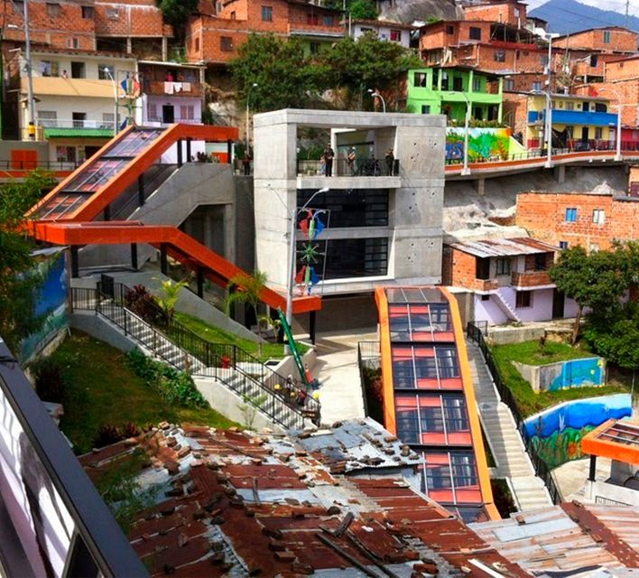 Comuna 13: Graffiti Tour With Tasting, Live Show, & Gallery - Booking Information