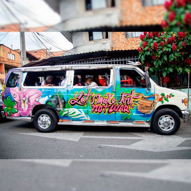 Comuna 13: Graffiti Tour With Tasting, Live Show, & Gallery - Transportation & Amenities