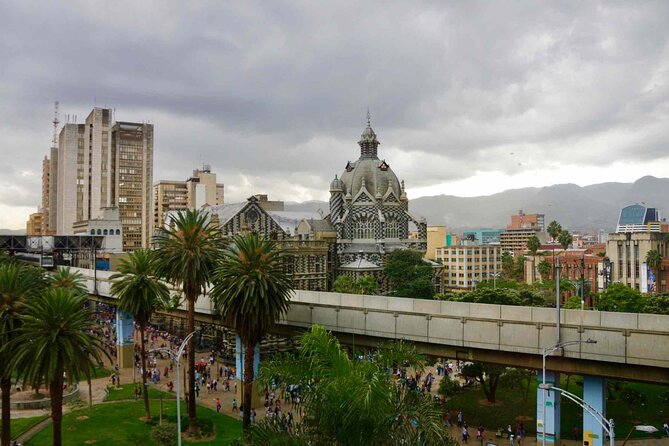 Comuna 13 + Medellin City Tour - Key Points