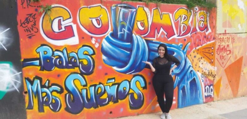 Comuna 13 Neighborhood & Street Art Private Tour - Experience Highlights