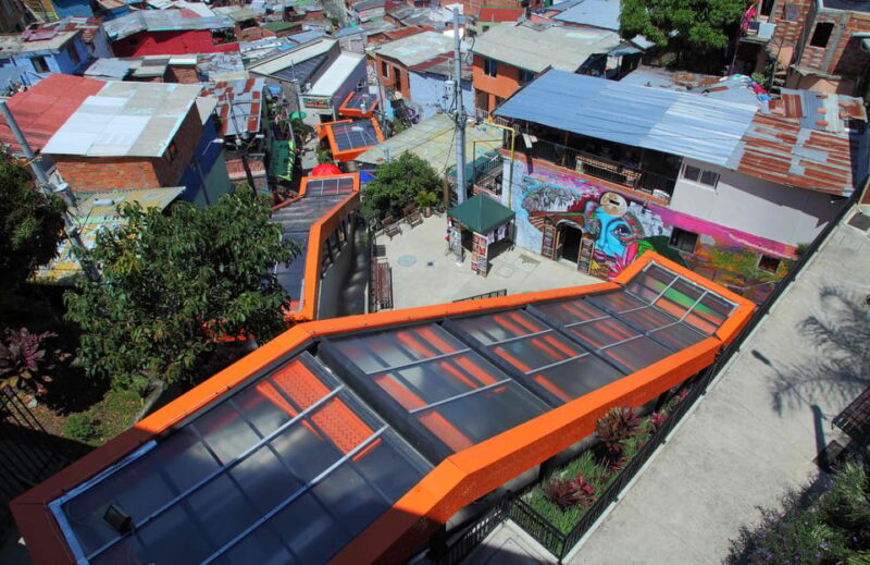 Comuna 13: Tour Comuna 13 Medellín - Safety and Security