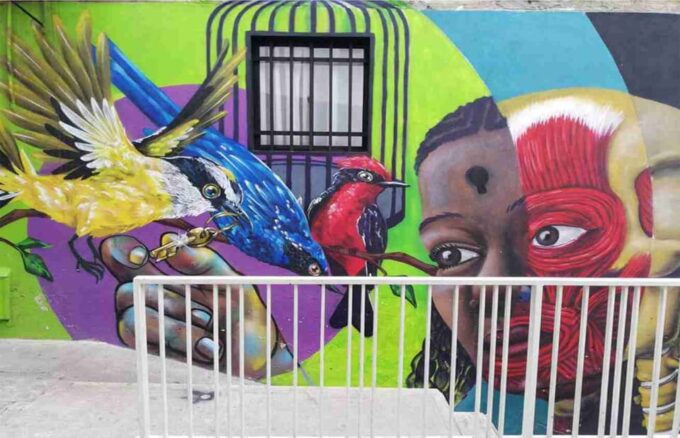 Comuna 13: Tour Comuna 13 Medellín - Vibrant Street Art