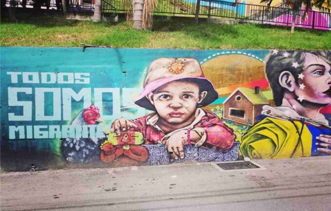 Comuna 13: Tour Comuna 13 Medellín - Transformative Community