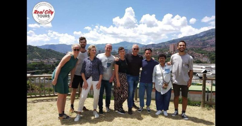 Comuna 4 - Moravia Tour - Experience and Community Connection