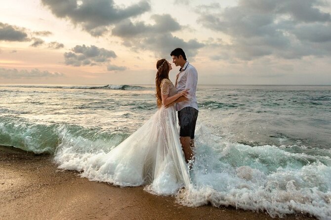 Conceptual and Surreal Wave Photography on Kauai - Creative Ocean-Themed Portrait Shots