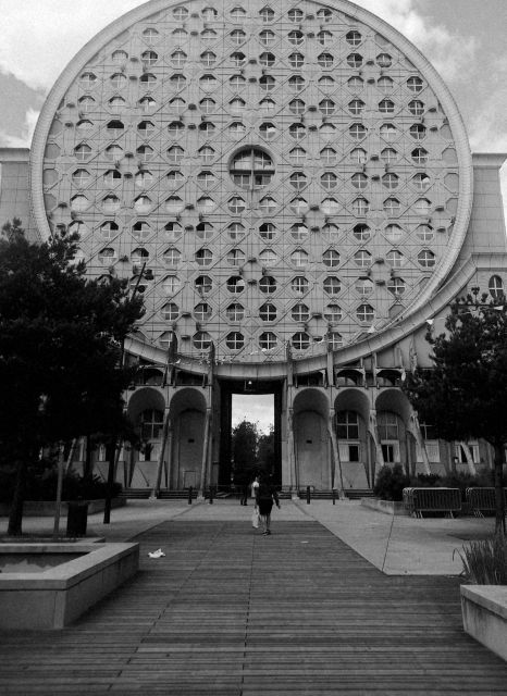 Concrete Elegance: A Brutalism Architecture - Just The Basics