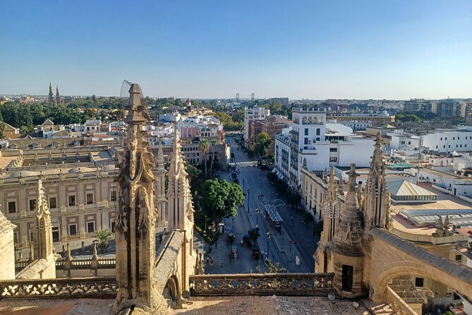 Contrasts of Seville - Experiencing Sevilles Ambiance