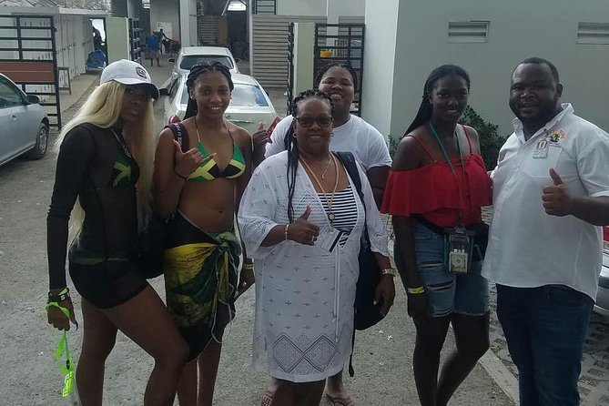Convenient Airport Transfer To Negril Hotels & Villas - Hassle-free Arrival