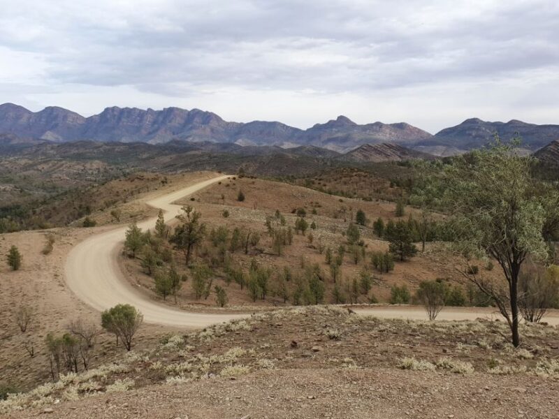 Coober Pedy: 7-Day Lake Eyre & Flinders Ranges 4WD Tour - Woomera, Lake Gairdner, and Coober Pedy