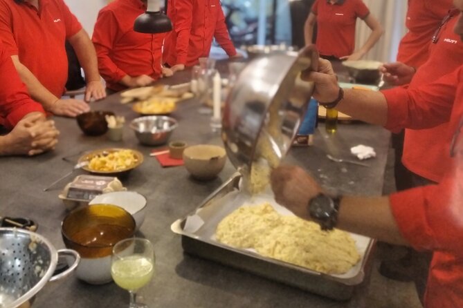 Cook and Eat With Locals in Thessaloniki - Private Group - Personalized Attention From the Chef
