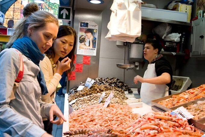Cook & Celebrate: Malagas Authentic Paella Cooking Class - Regional Wines and Tapas