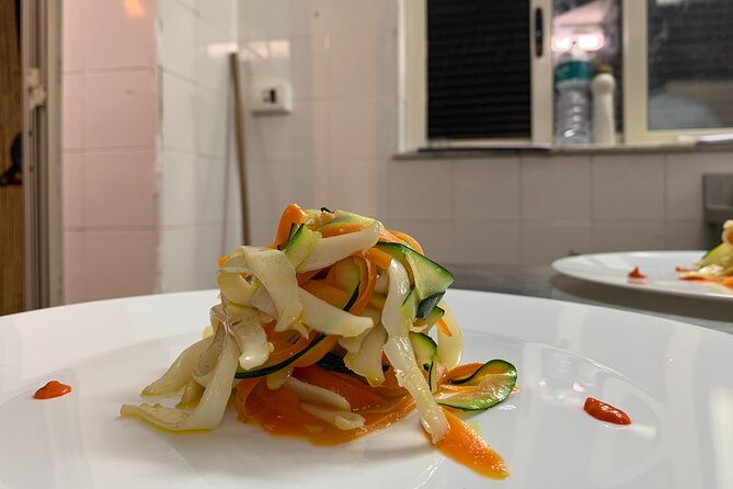 Cook, Discover Sights, Taste Food & Wine With a Chef in Syracuse - Meeting and Transportation