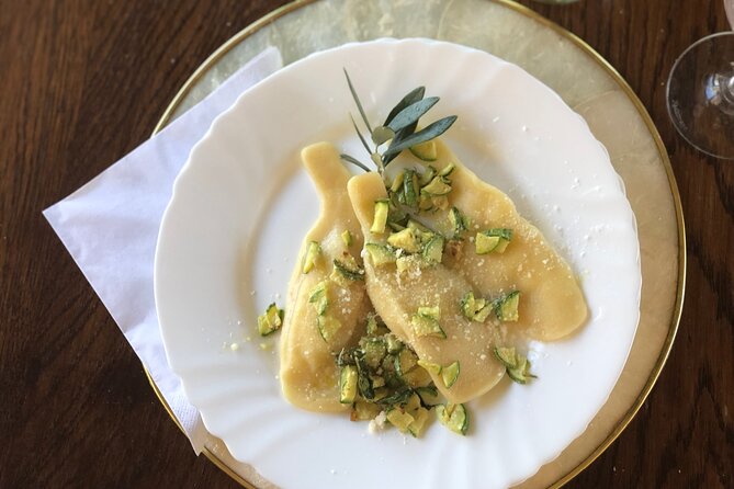 Cooking Class in a Historical Villa in Siena Provence - Small Group Experience and Amenities
