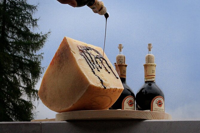 Cooking Class in Historical Vinegar Cellar Nearby Modena - Key Points