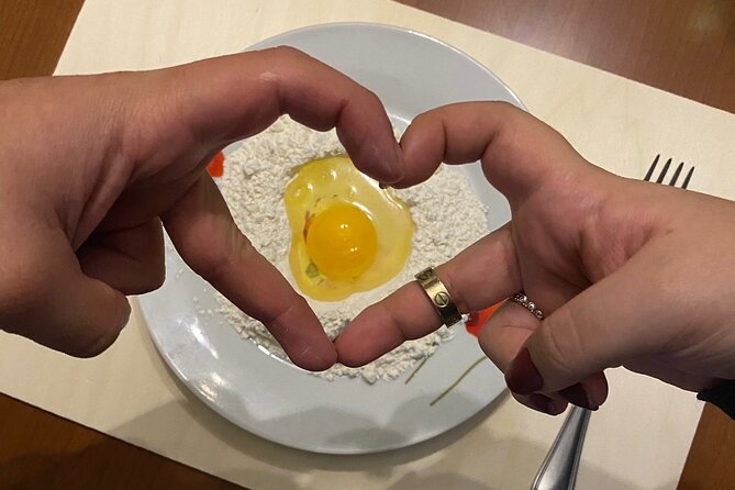 Cooking Class in Rome: Make Fettucine & Tiramisu With Chef Paolo - Location and Meeting Point