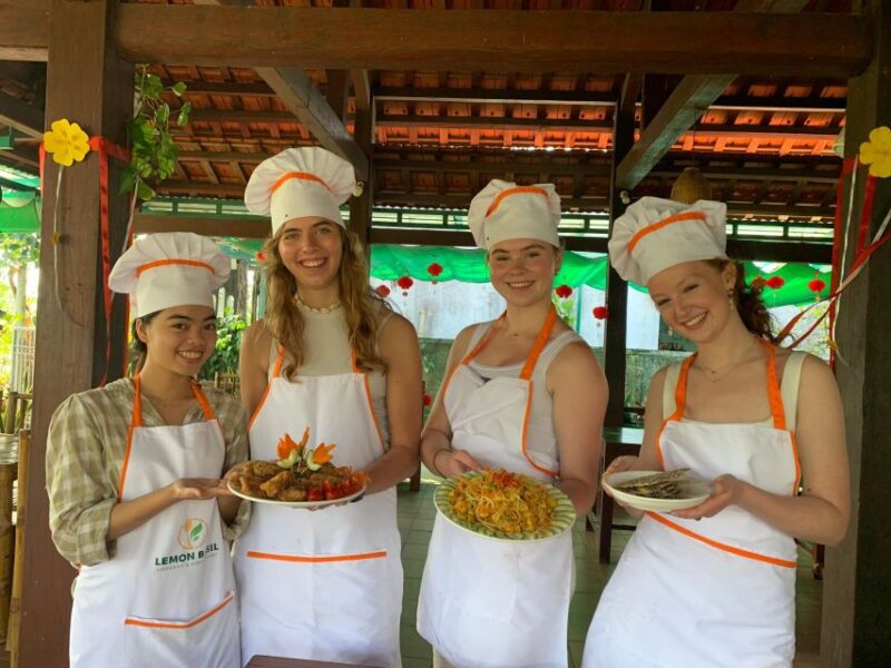 Cooking Class in Tra Que Organic Vegetable Village - Bargaining Tips From the Locals